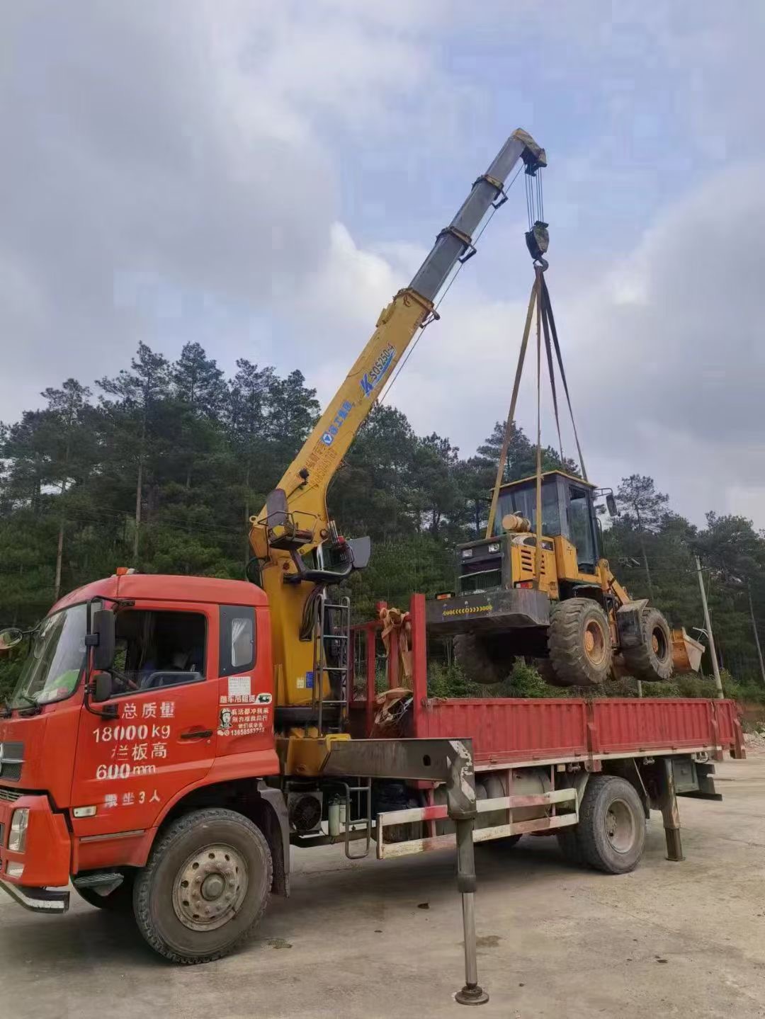 南岔县找吊车出租公司的时候需要注意什么